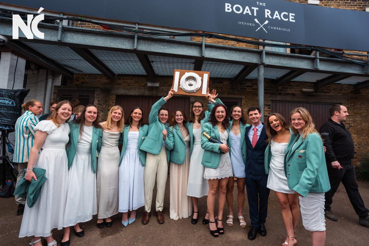The blue blazers: The Women&rsquo;s Lightweight team from the Cambridge University Boat Club. Hannah is fourth from the right. 